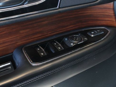 Used 2019 Lincoln Navigator Select image 6