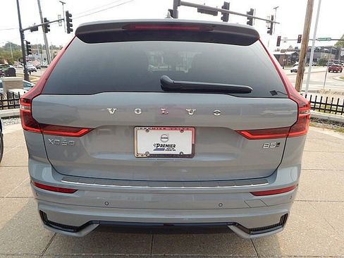 New 2026 Volvo XC60 B5 Ultra w/ Protection Package Premier image 9