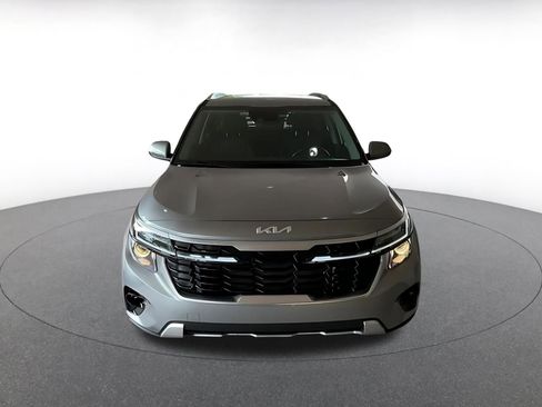 Used 2025 Kia Seltos S image 4