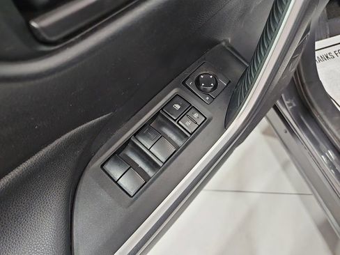 Used 2020 Toyota RAV4 LE image 11