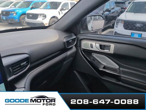 Used 2023 Ford Explorer ST w/ Equipment Group 401A AWD/4WD image 17