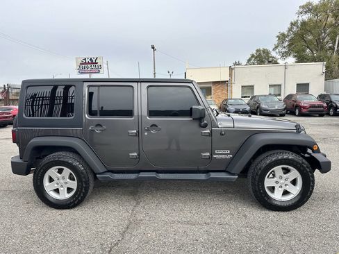 Used 2017 Jeep Wrangler Unlimited Sport w/ Quick Order Package 24S image 8