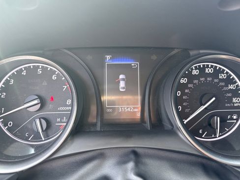 Used 2022 Toyota Camry SE image 19