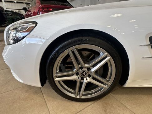 Used 2017 Mercedes-Benz SL 550 SL 550 image 19