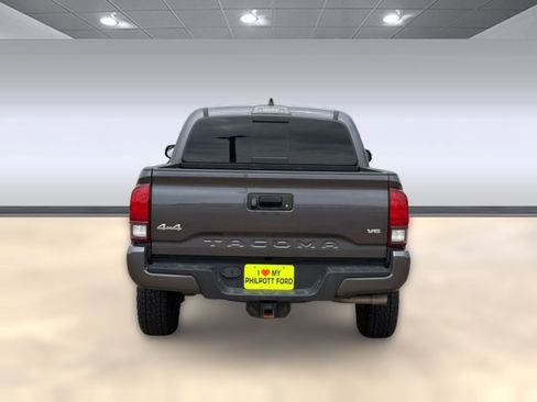 Used 2023 Toyota Tacoma SR5 w/ Technology Package AWD/4WD image 10