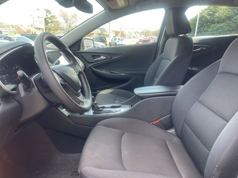 Used 2024 Chevrolet Malibu LT image 13