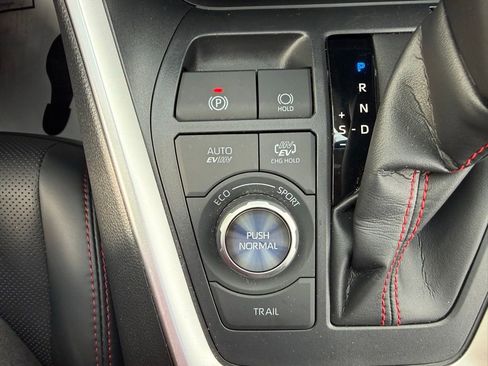 Used 2024 Toyota RAV4 XSE w/ Premium Package AWD/4WD image 23
