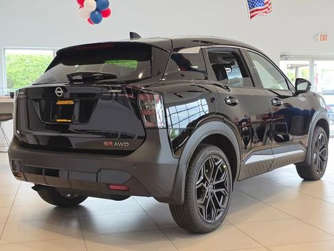 New 2026 Nissan Kicks SR w/ SR Premium Package AWD/4WD image 13