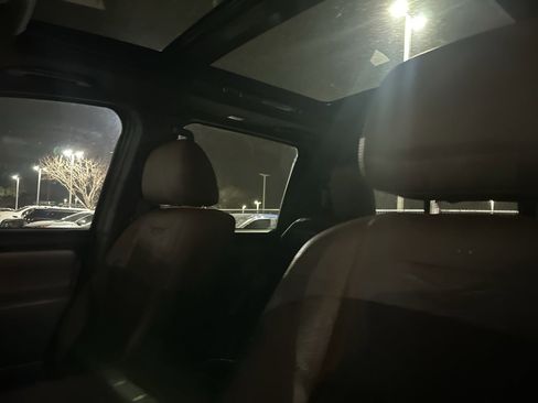 Used 2022 Nissan Titan Platinum Reserve w/ Moonroof Package image 12