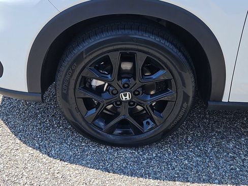 Certified 2025 Honda HR-V Sport image 7