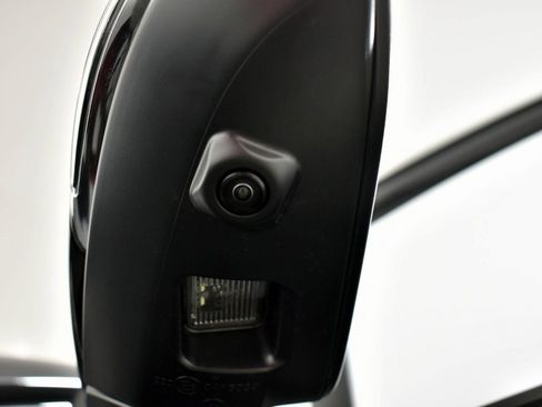 Certified 2025 Toyota Sienna Platinum image 9