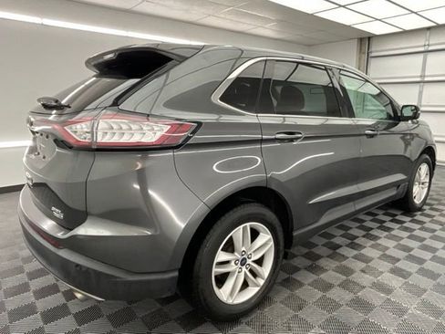 Used 2018 Ford Edge SEL image 17
