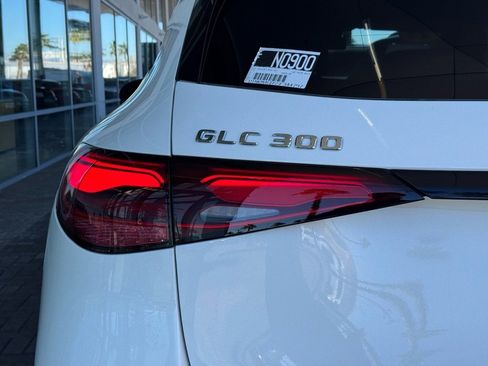 Certified 2025 Mercedes-Benz GLC 300 GLC 300 image 21