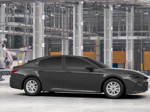 New 2026 Toyota Camry LE AWD/4WD image 13
