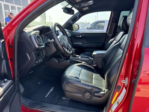 Used 2017 Toyota Tacoma TRD Pro image 12