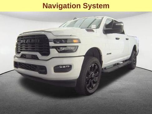 Used 2025 RAM 2500 Big Horn AWD/4WD image 4