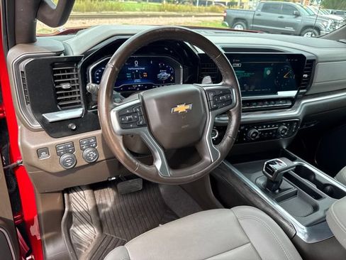Used 2023 Chevrolet Silverado 1500 LTZ AWD/4WD image 14
