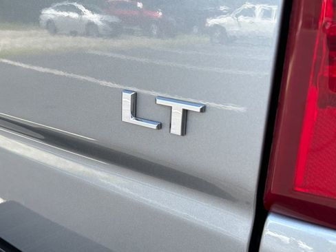 Used 2023 Chevrolet Silverado 1500 LT AWD/4WD image 11