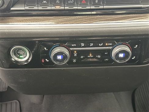 Used 2023 Chevrolet Silverado 1500 LT image 11