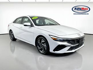 Used 2024 Hyundai Elantra Limited video 1