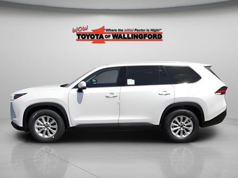 New 2026 Toyota Grand Highlander AWD image 2