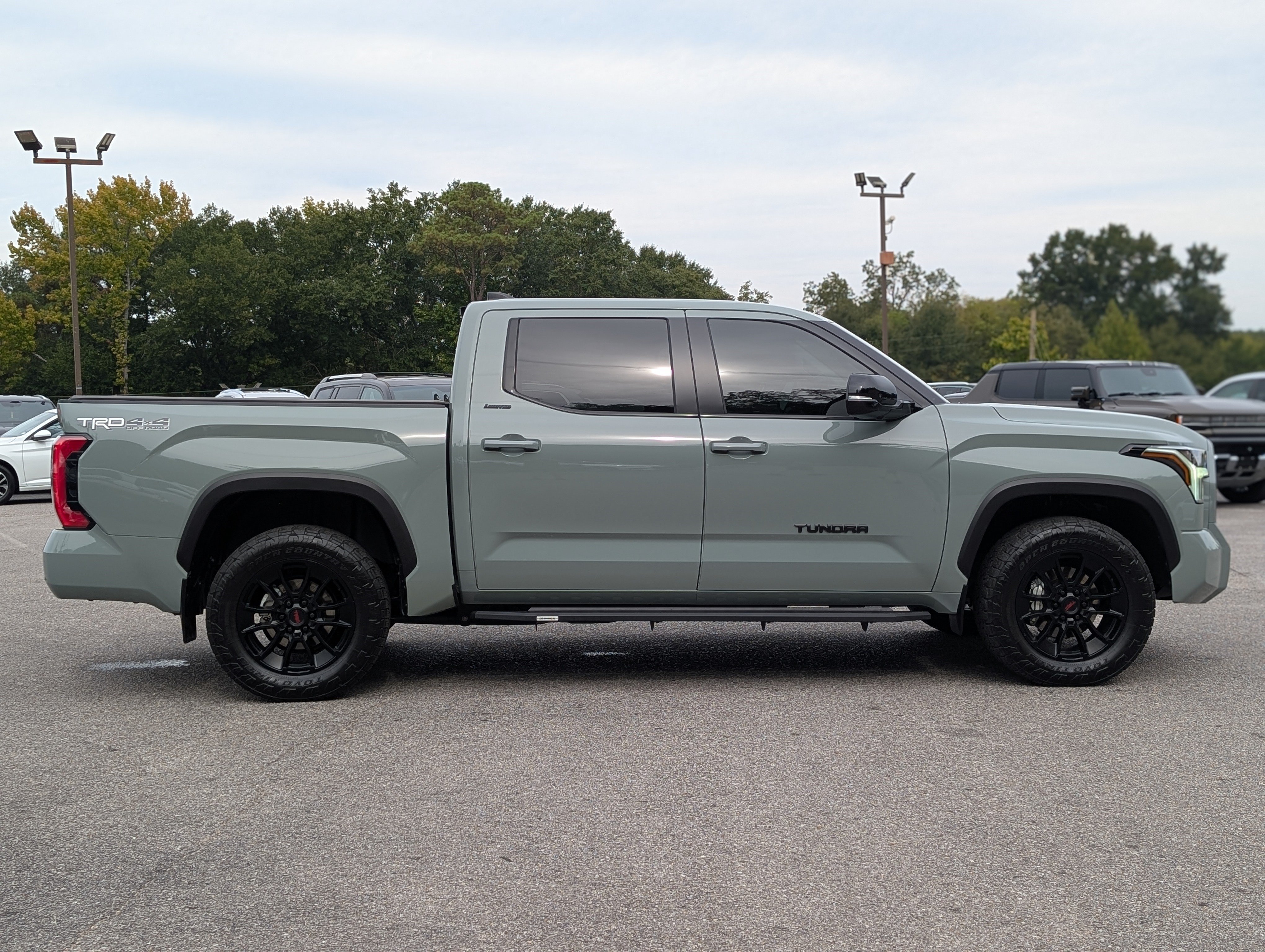 Used 2024 Toyota Tundra Limited w/ TRD Off-Road Package AWD/4WD image 10
