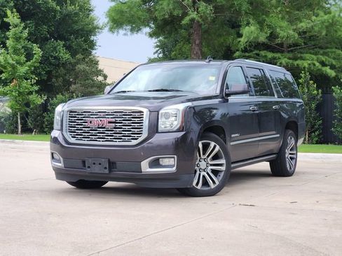 Used 2018 GMC Yukon XL Denali w/ Denali Ultimate Package AWD/4WD image 1