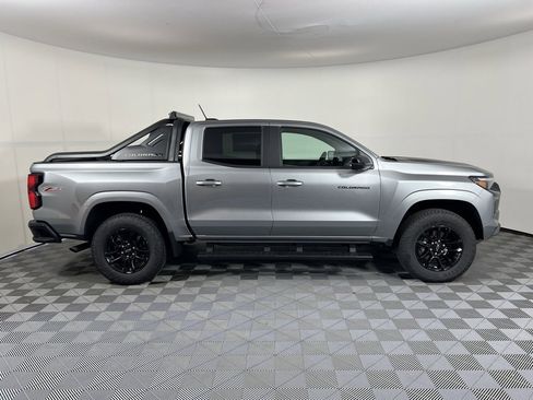 New 2025 Chevrolet Colorado Z71 w/ Midnight Edition image 11
