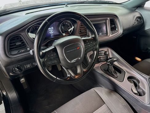 Used 2023 Dodge Challenger SXT RWD image 11