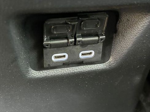 Certified 2025 Toyota RAV4 XLE FWD image 21