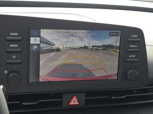 Certified 2025 Hyundai Elantra Sport FWD image 12