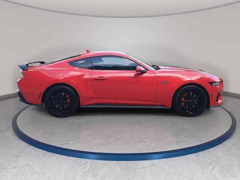 Used 2024 Ford Mustang GT Premium RWD image 4