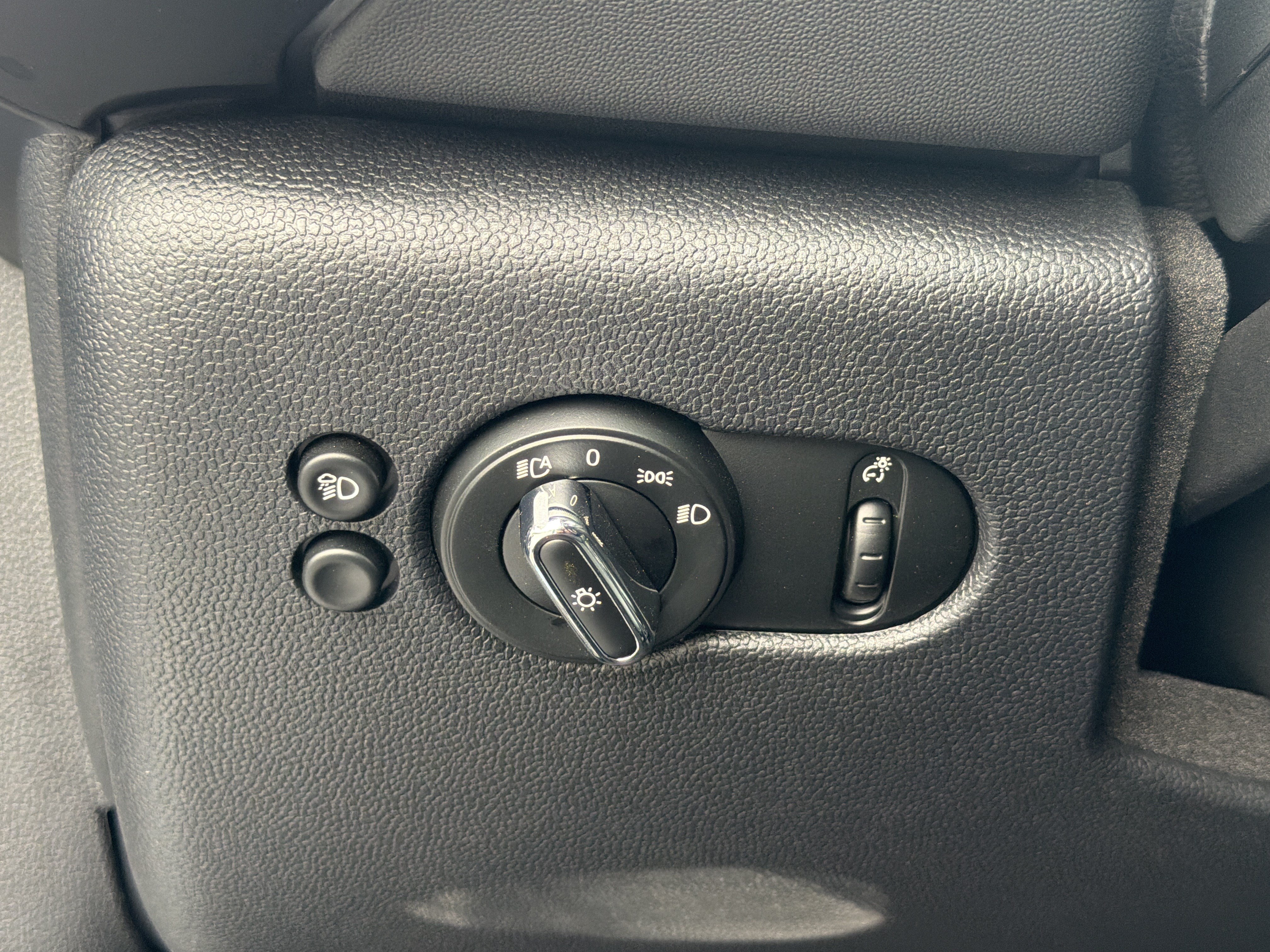 Used 2024 MINI Cooper S FWD image 28