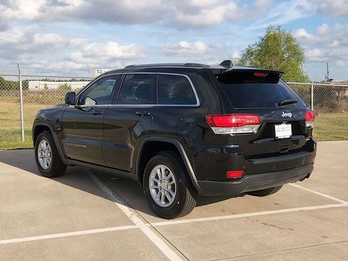 Used 2020 Jeep Grand Cherokee Laredo image 7
