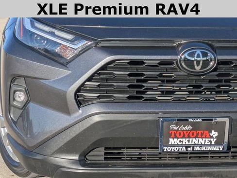 Used 2023 Toyota RAV4 XLE Premium image 3