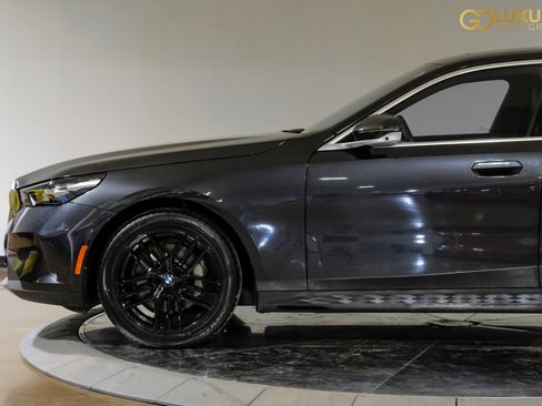 Used 2025 BMW 530i RWD image 14