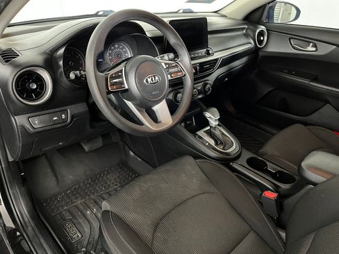 Used 2021 Kia Forte LXS image 3