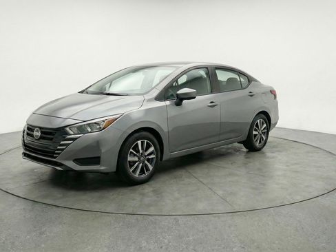 Used 2025 Nissan Versa SV FWD image 2