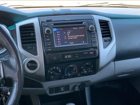 Used 2013 Toyota Tacoma 4x4 Double Cab w/ SR5 Pkg image 7