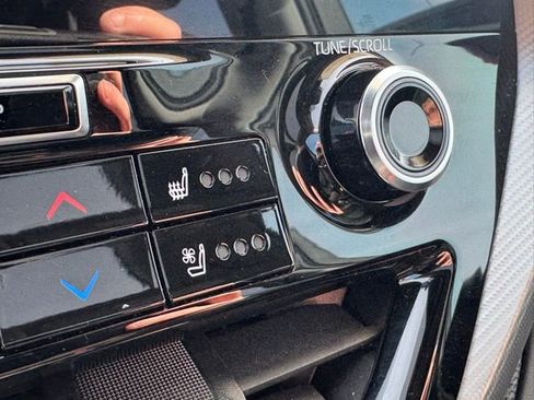 Used 2022 Toyota Highlander Platinum image 20