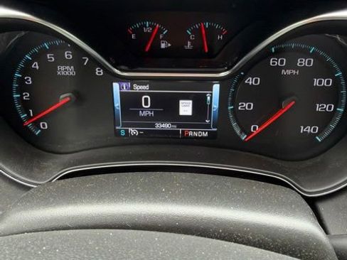 Used 2017 Chevrolet Impala Premier w/ Enhanced Convenience Package FWD image 7