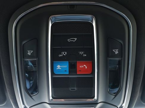 New 2026 Jeep Grand Cherokee Limited RWD image 18