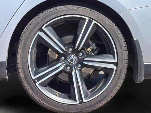 Used 2024 Honda Accord Sport image 11