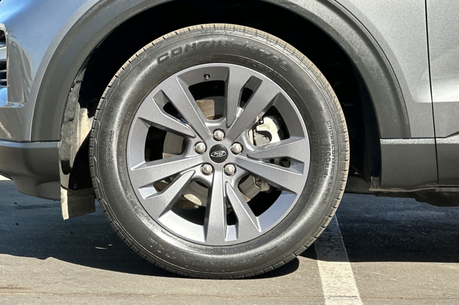 Certified 2022 Ford Explorer XLT w/ Equipment Group 202A RWD image 29