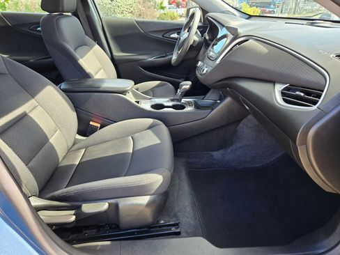 Used 2024 Chevrolet Malibu LT image 28