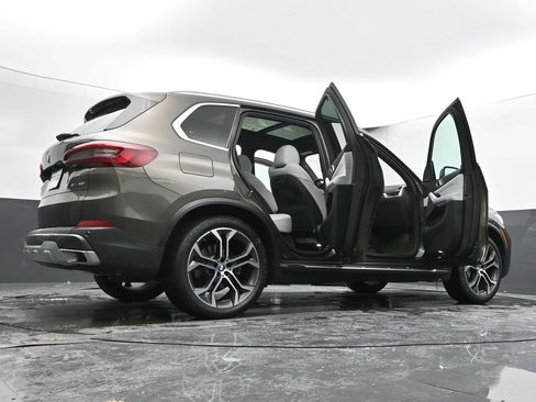 Used 2023 BMW X5 xDrive40i w/ Premium Package image 71