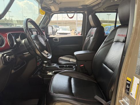 Used 2020 Jeep Gladiator Rubicon AWD/4WD image 32