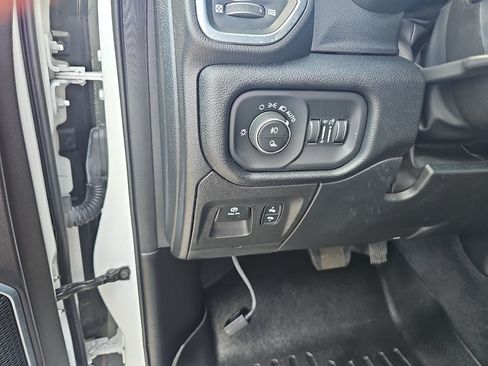 Used 2022 RAM 1500 Laramie w/ Sport Appearance Package AWD/4WD image 12