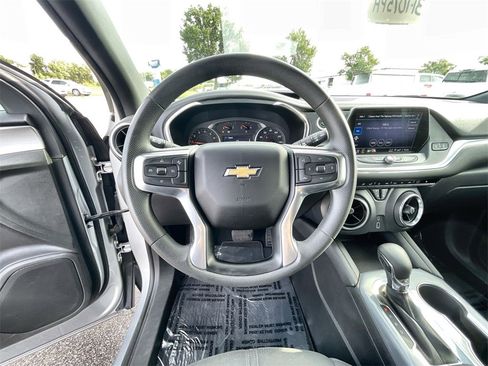 Used 2022 Chevrolet Blazer LT image 11