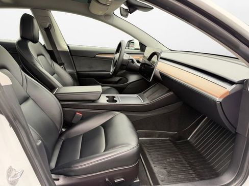 Used 2022 Tesla Model 3 Performance image 15